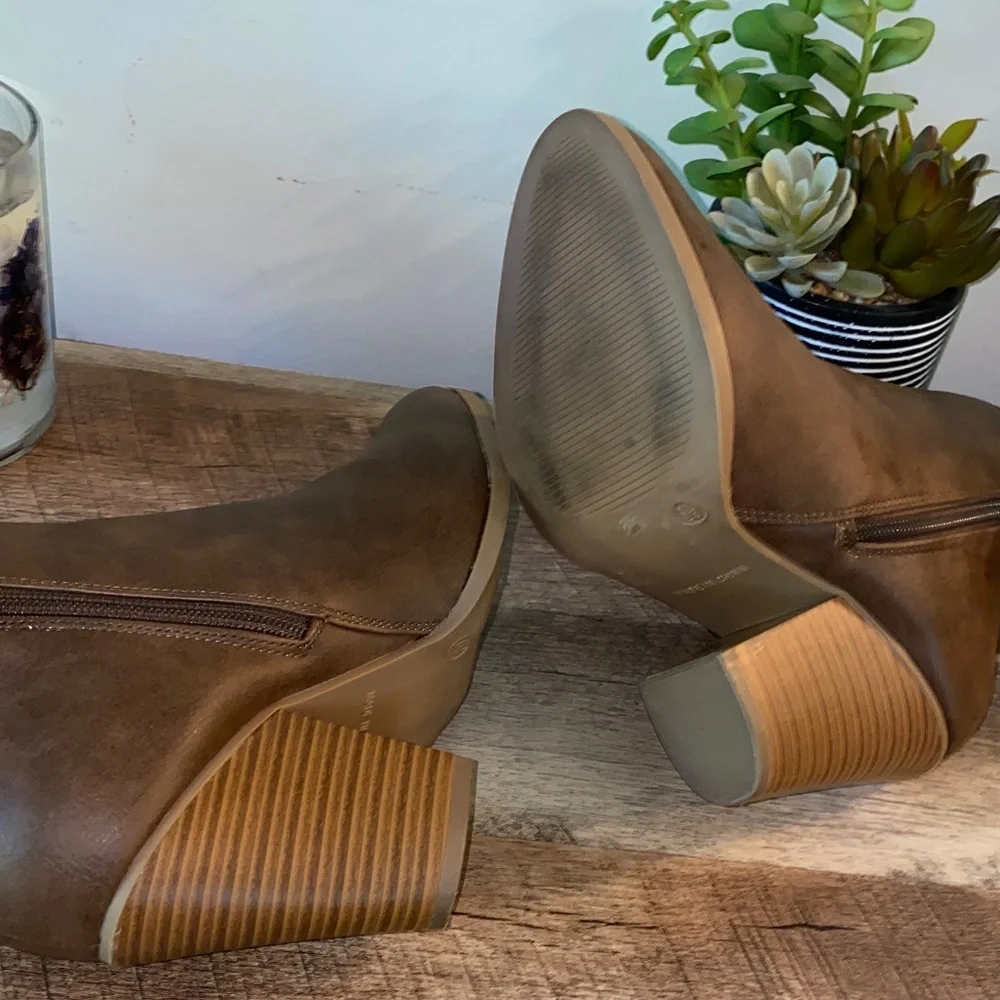 Journee Collection Heeled Ankle Booties with Dual Zippers Size 6.5 - Picture 11 of 13